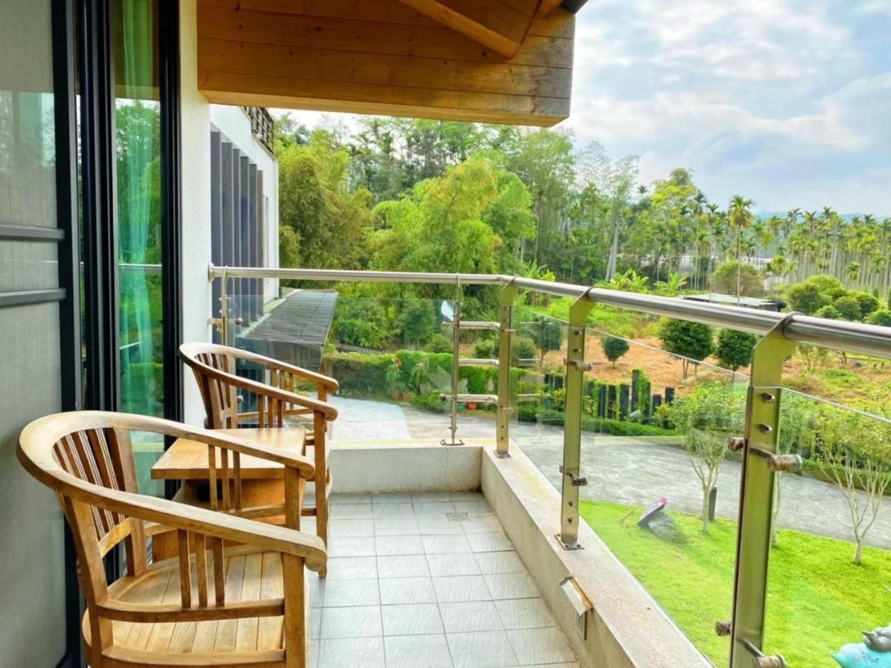 יוצ'י Roaming Cloud Sun Moon Lake B&B מראה חיצוני תמונה